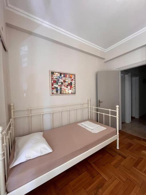 Carlito"S Apartment 1 Next To Metro Station Атина Екстериор снимка